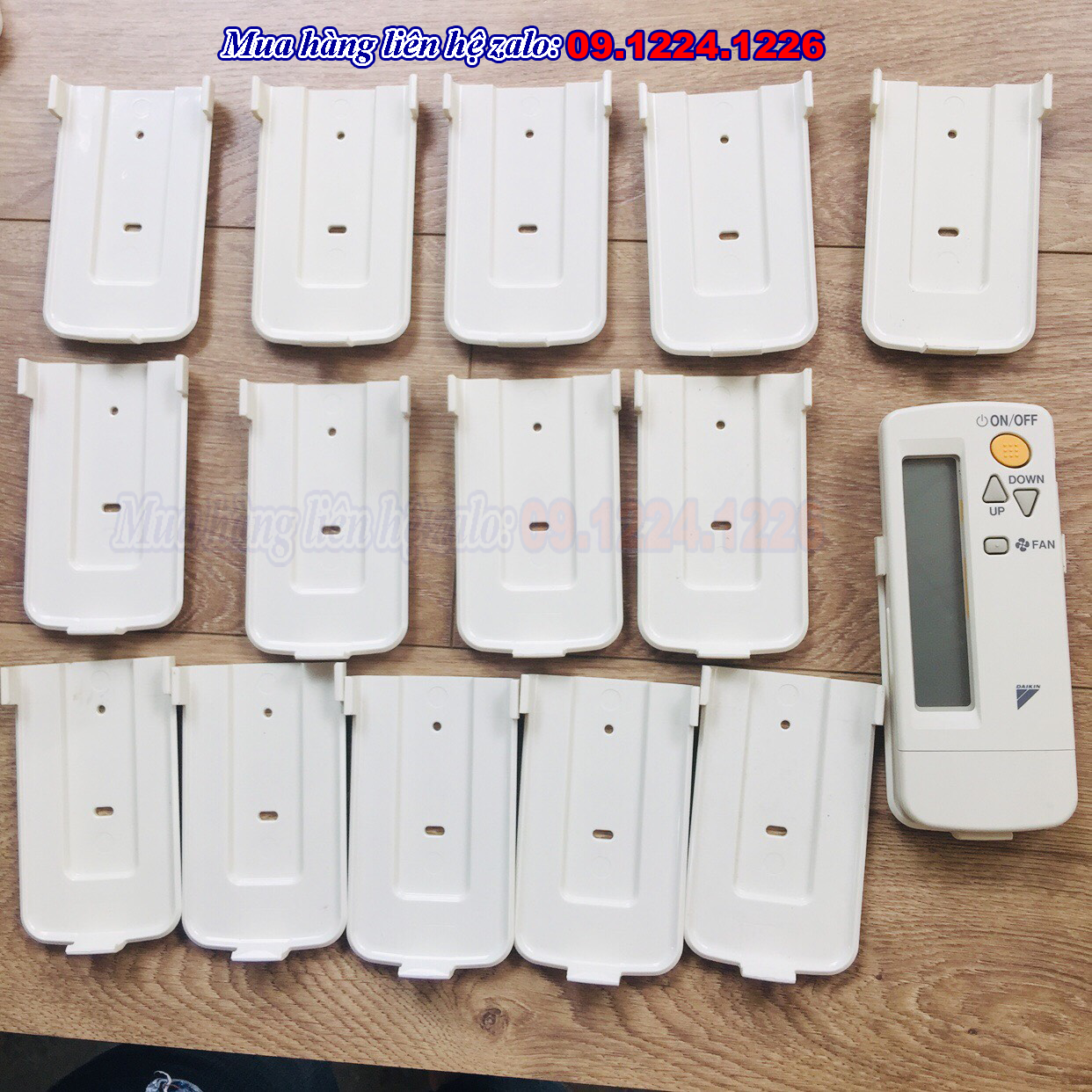Khay đựng điều Khiển điều Hòa Treo Tường